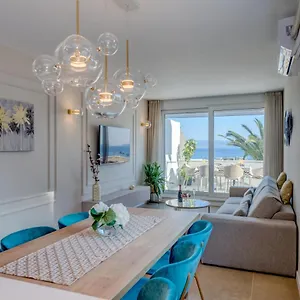 Beachfront Split