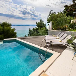 Gallery Luxury & Apartment