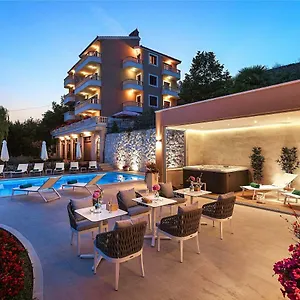 Sea Breeze Apartment