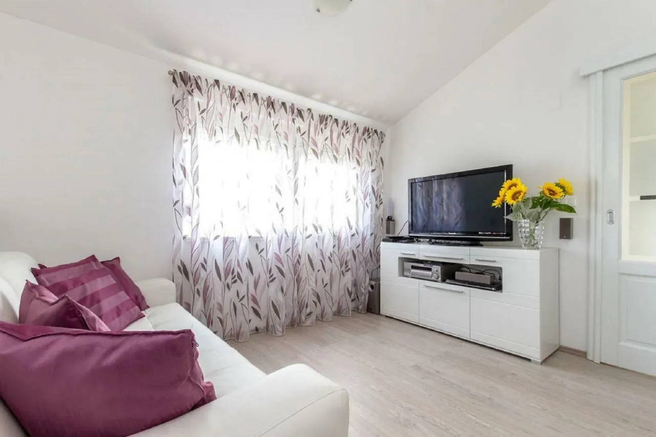 Apartment Nika Split