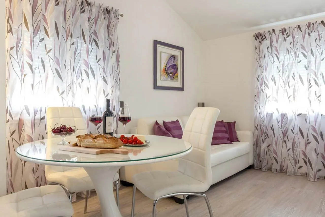 Apartment Nika Split